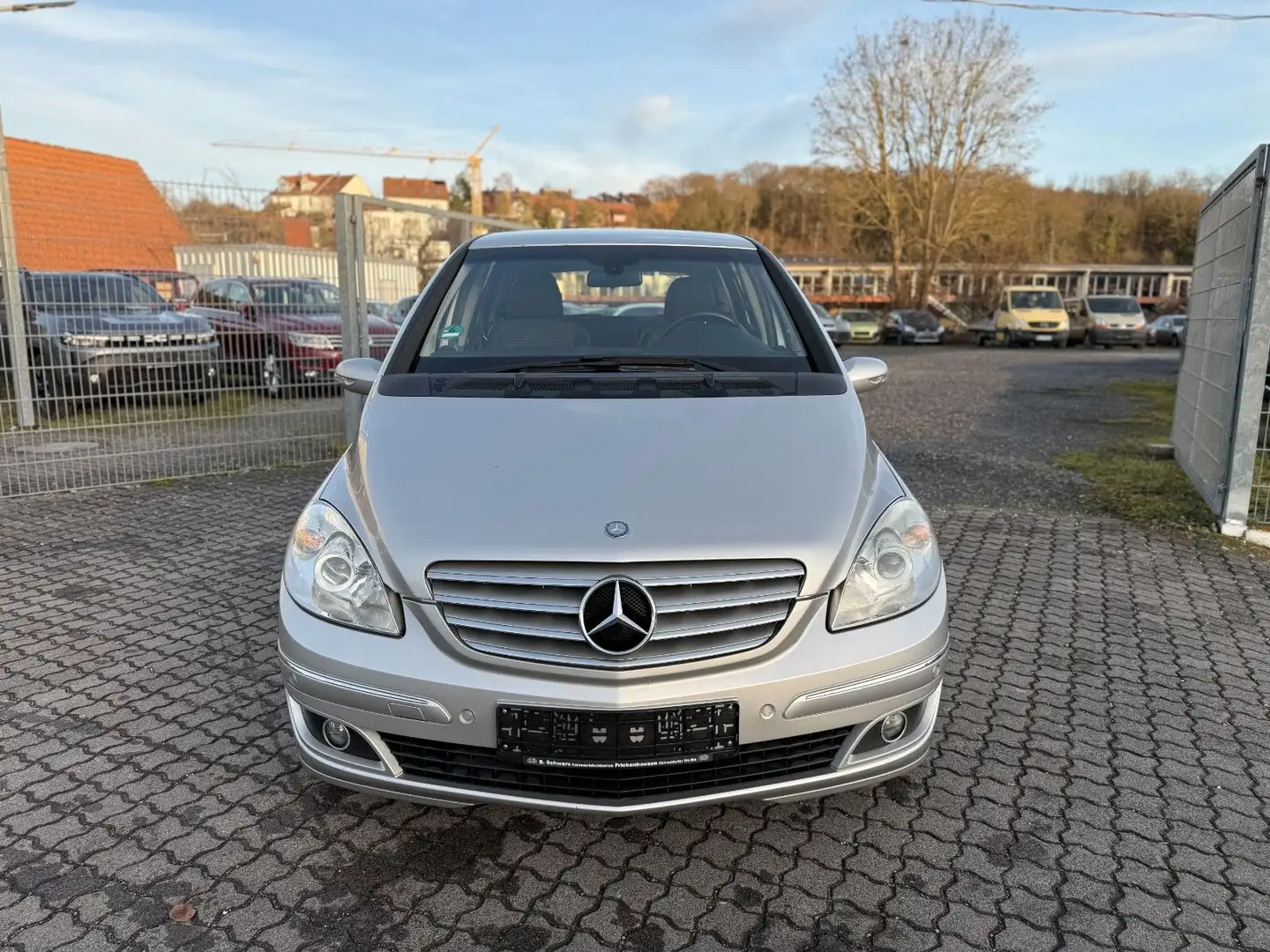 Mercedes-Benz B 200 B200 CDI Automatik Klima PDC T-Leder Tüv 09.2027 Silber - 2
