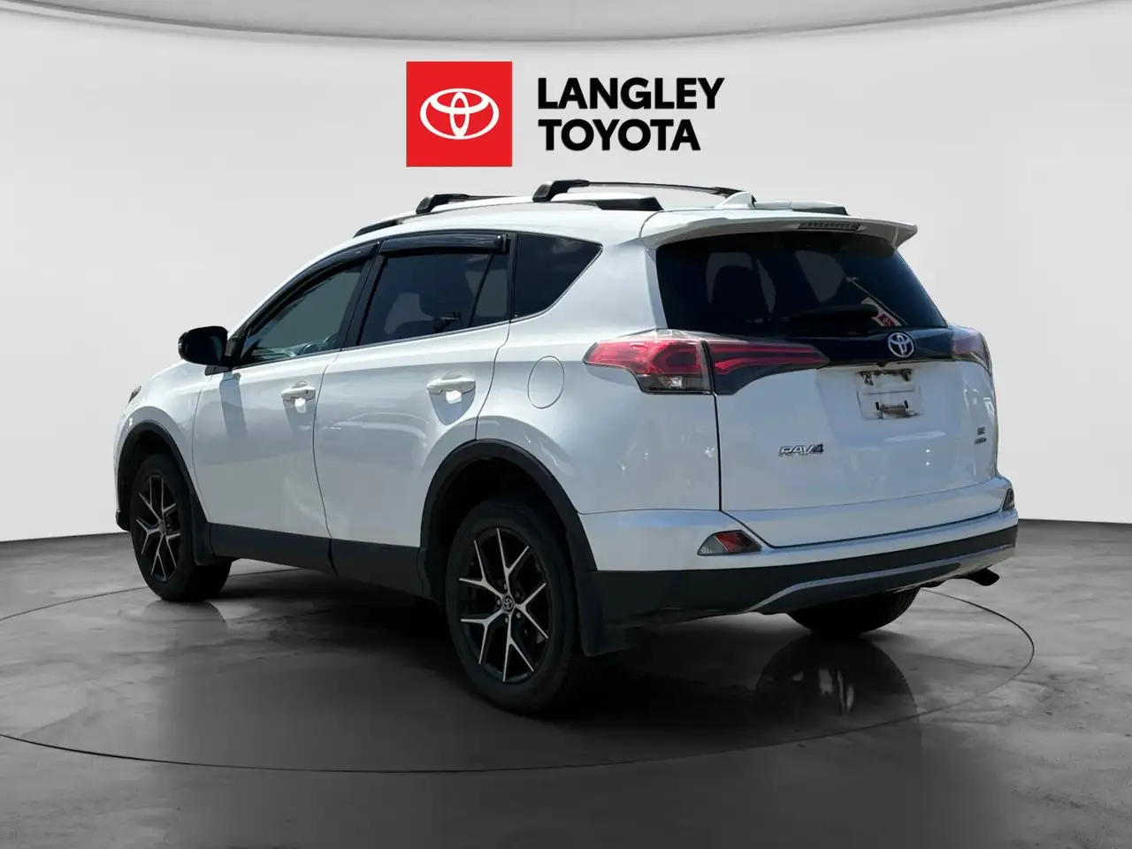 Toyota RAV 4 снимка Toyota RAV 4