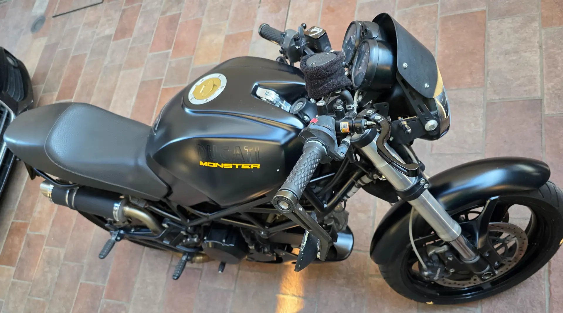 Ducati Monster 695 Zwart - 2