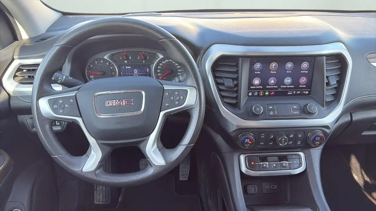 GMC Acadia photo GMC Acadia