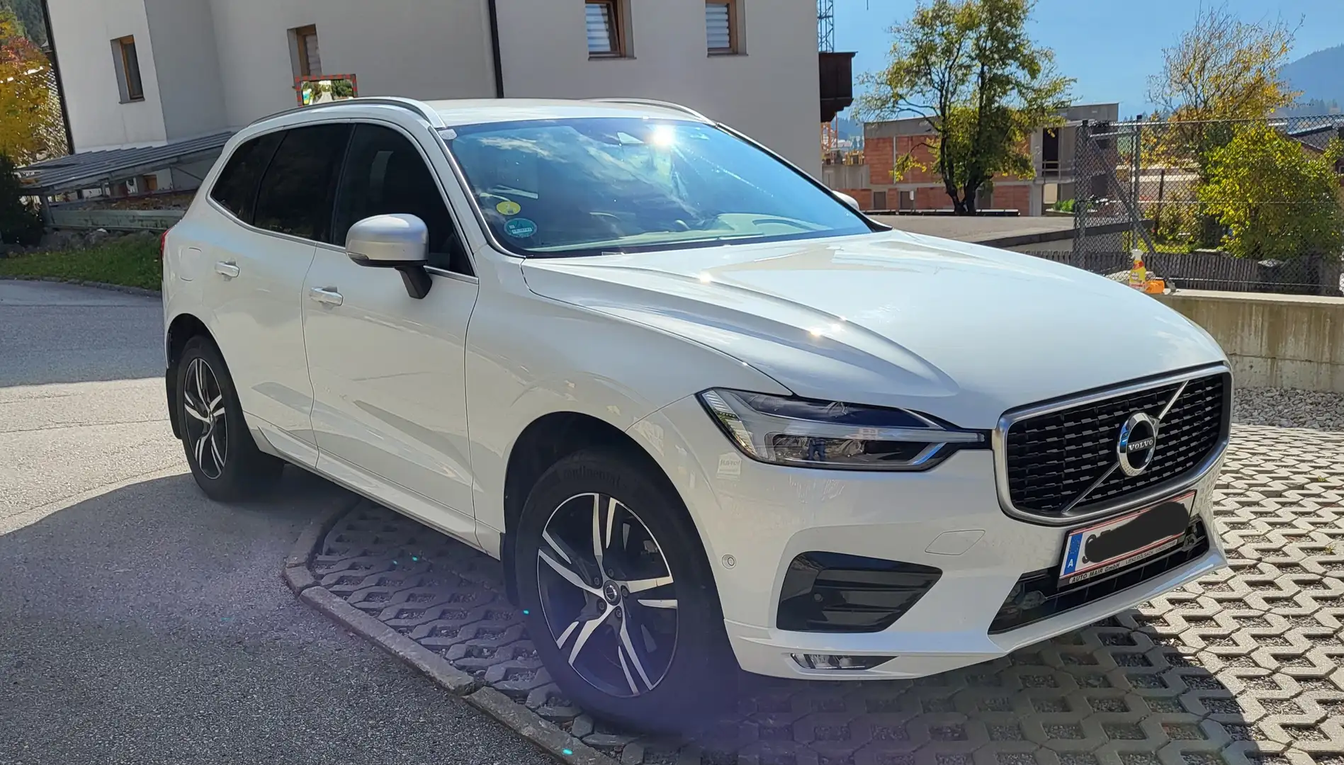 Volvo XC60 XC60 D4 R-Design AWD GeartronicR-Design Weiß - 2