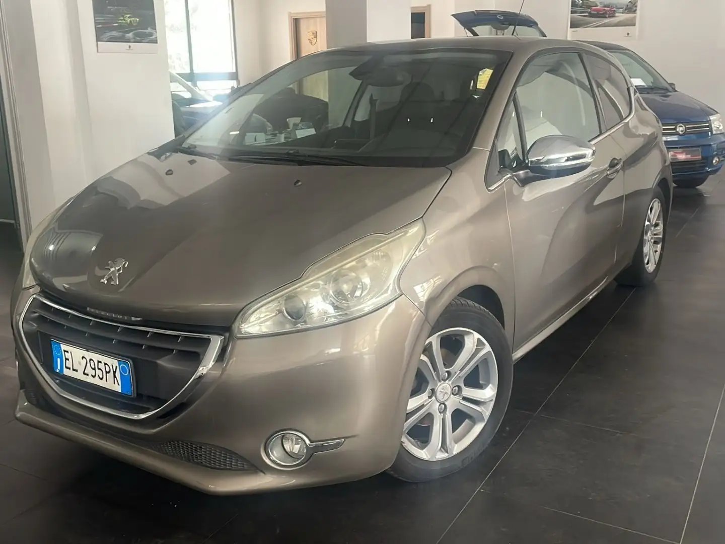 Peugeot 208 3p 1.4 vti 16v Allure - 2