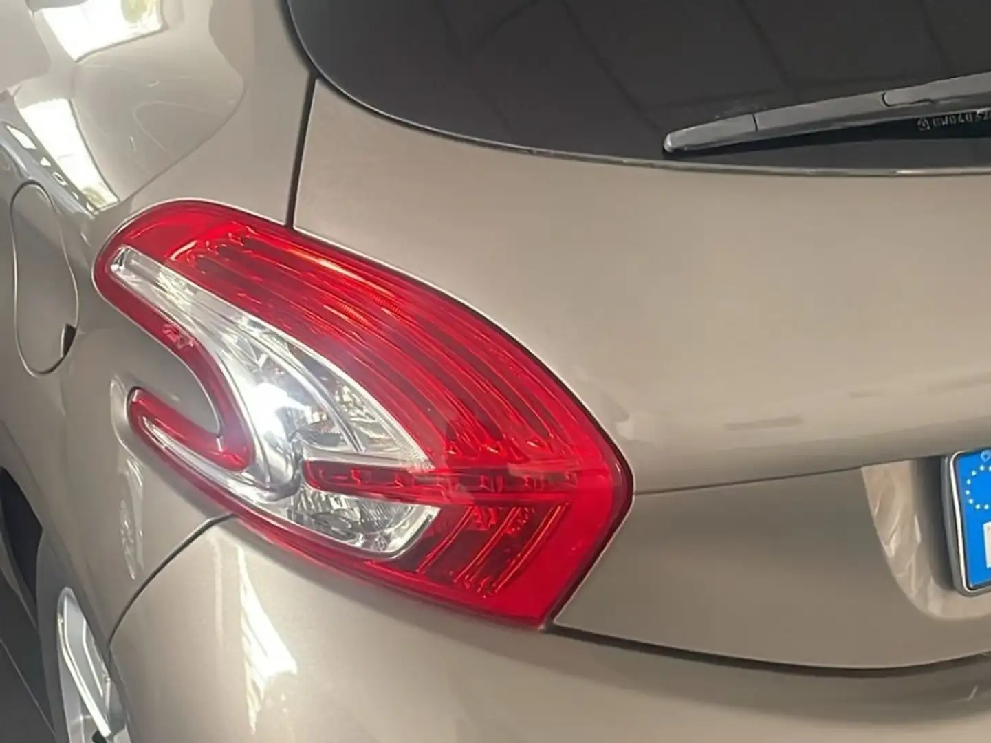 Peugeot 208 3p 1.4 vti 16v Allure - 1