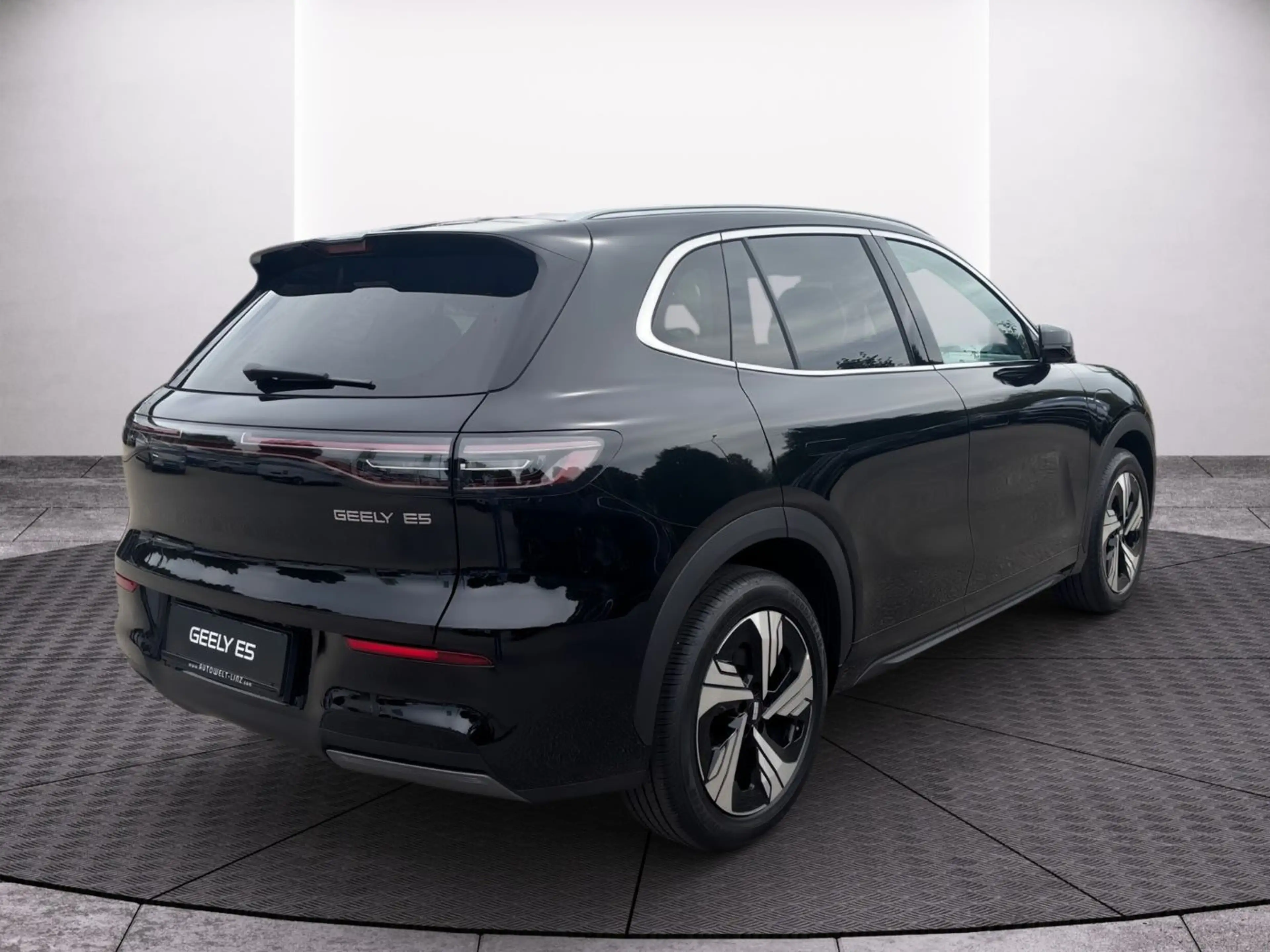 Geely E5 MAX+ ACC+LED+Navi+Pano+SD+SHZ+Standh.+360+LM — photo 29