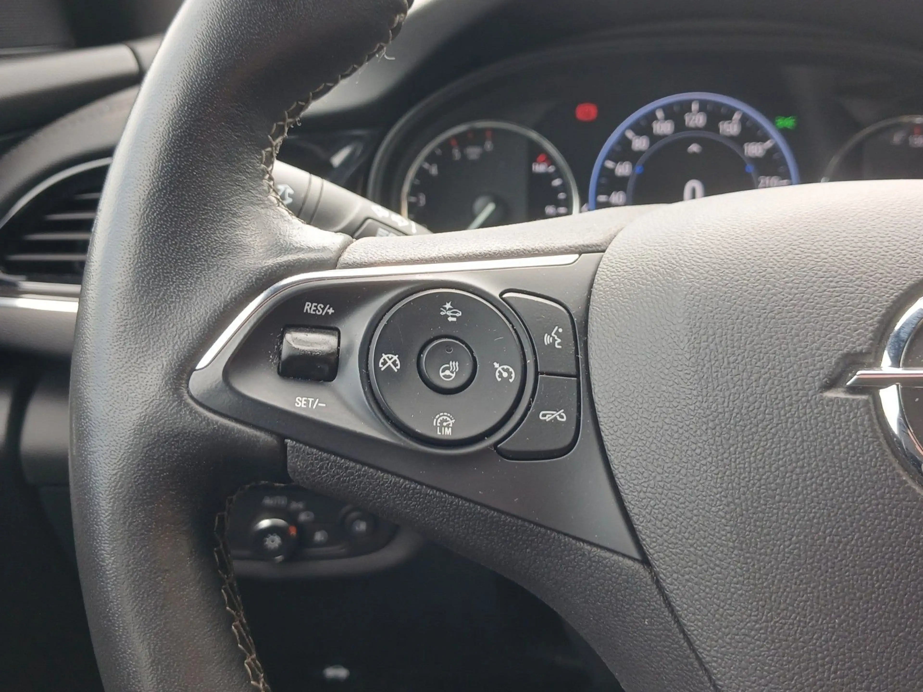 Opel Insignia B ST Premium "Elegance" aus 1-Hand — photo 15