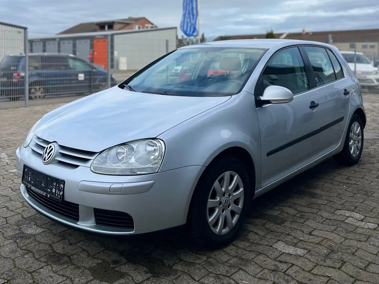 Volkswagen Golf Trendline Argent - 2