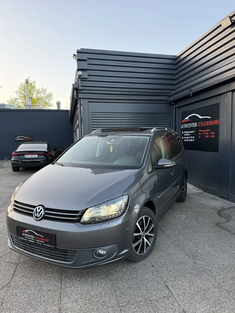 Volkswagen Touran Highline BMT Grau - 1