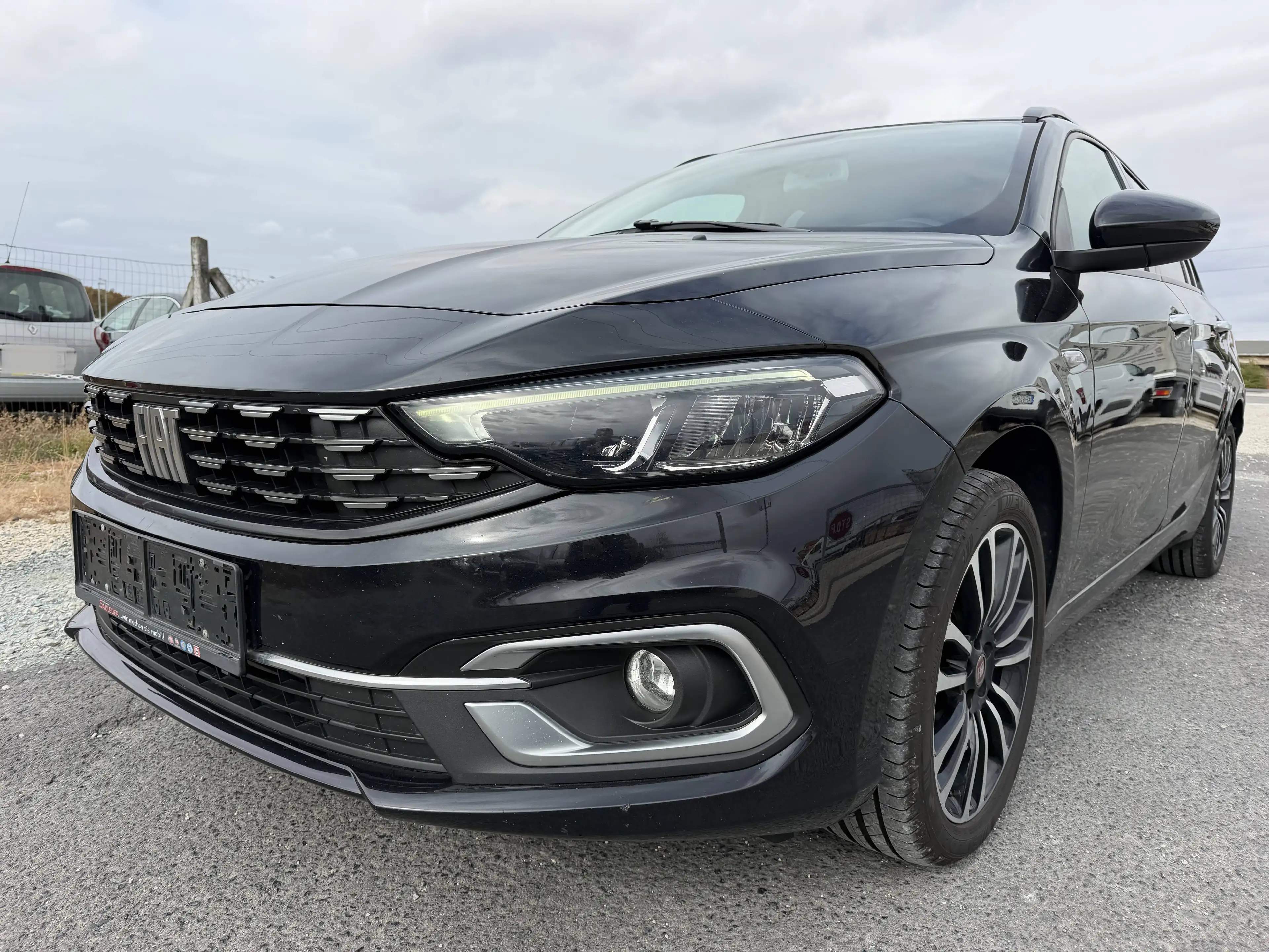 Fiat Tipo Life LED NAVI SHZ TEMPOMAT 7.998Netto