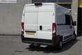 Peugeot Boxer 2.2 BlueHDi 120PK L2H2 Premium BJ2020 Airco | Crui Wit - thumbnail 6