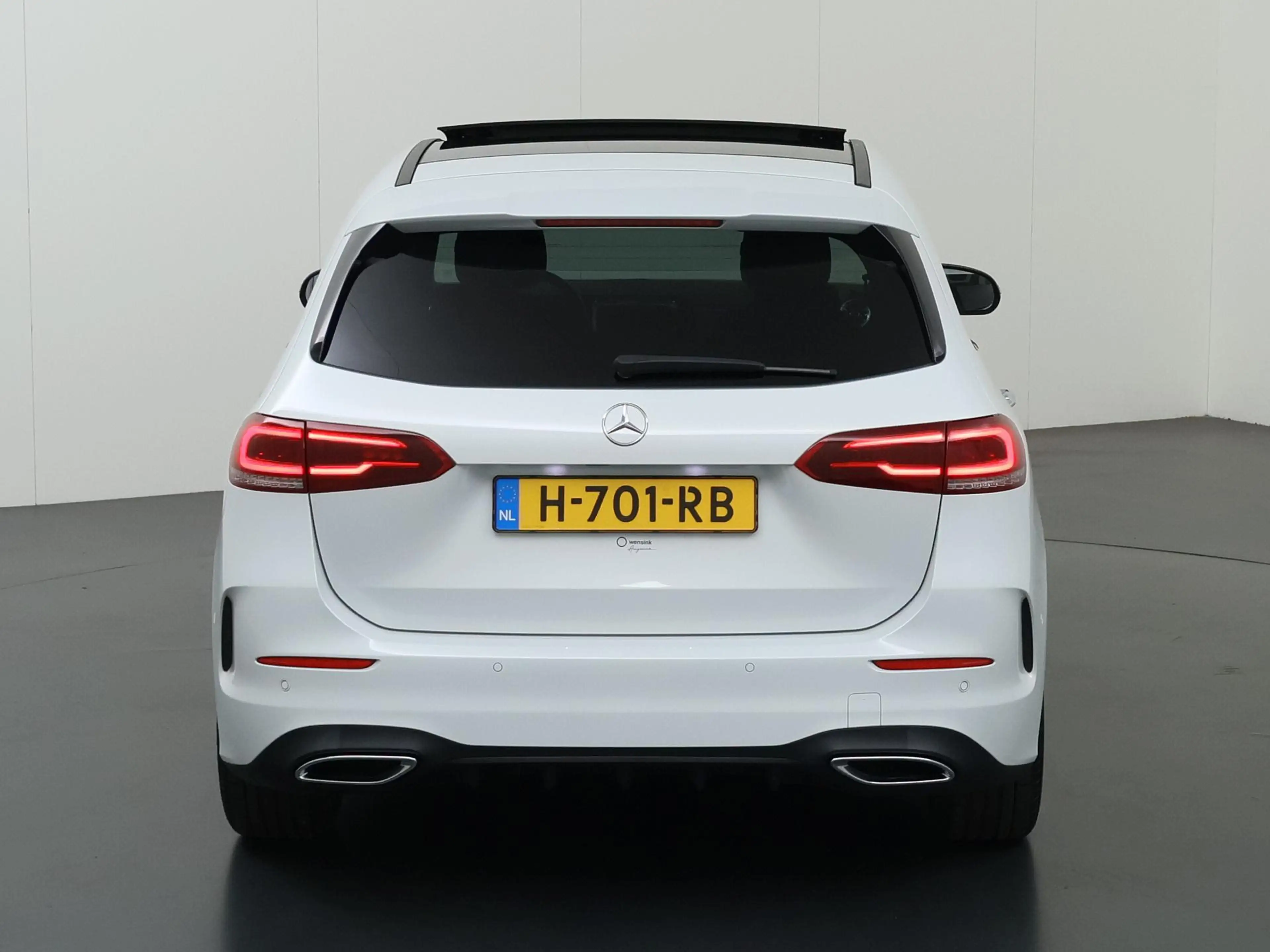Mercedes-Benz B 220 Launch Edition Premium Plus | AMG | Panoramadak | — photo 4