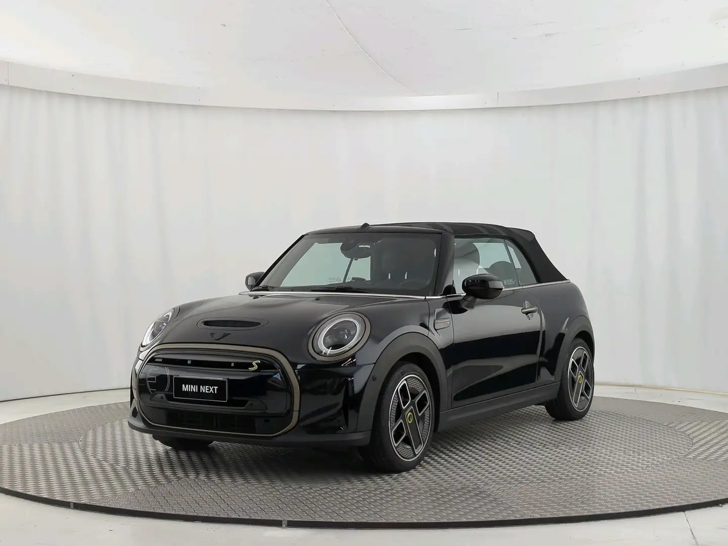 MINI Cooper SE MINI Cooper SE Cabrio Zwart - 1