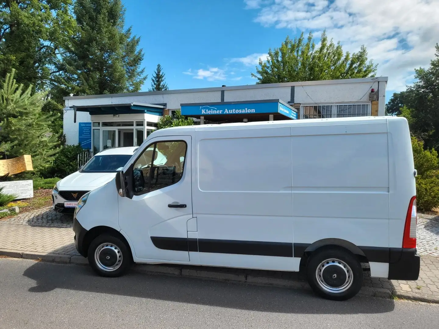 Renault Master III Kasten L1H1 Ka 2,8t Klima/AHK/1 Hand Weiß - 1