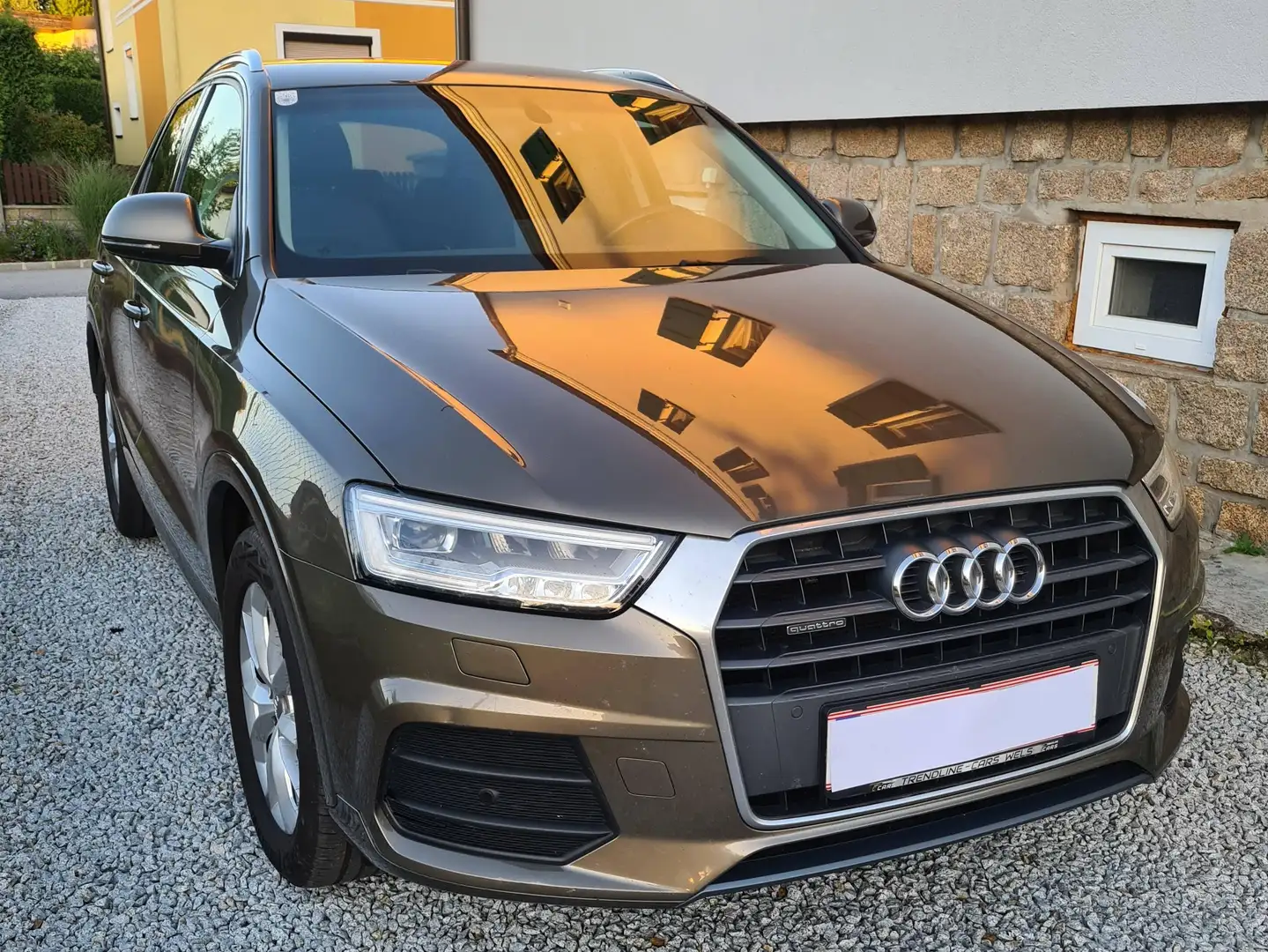 Audi Q3 Q3 2,0 TDI Design quattro S-tronic Braun - 2