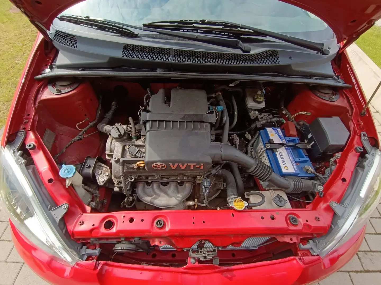 Toyota Yaris 65 VVT-i Linéa Luna MMT - 2