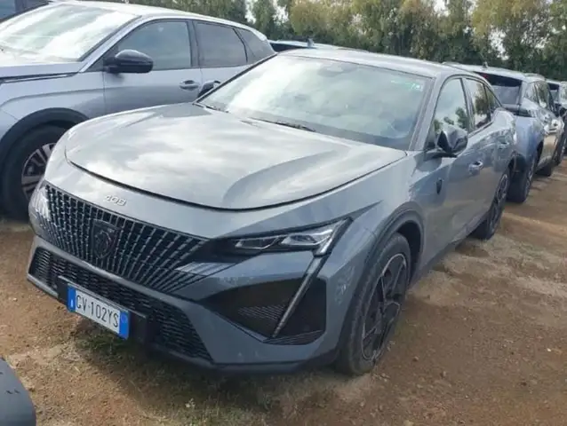 Peugeot 408 Plug-in Hybrid 225 e-EAT8 GT