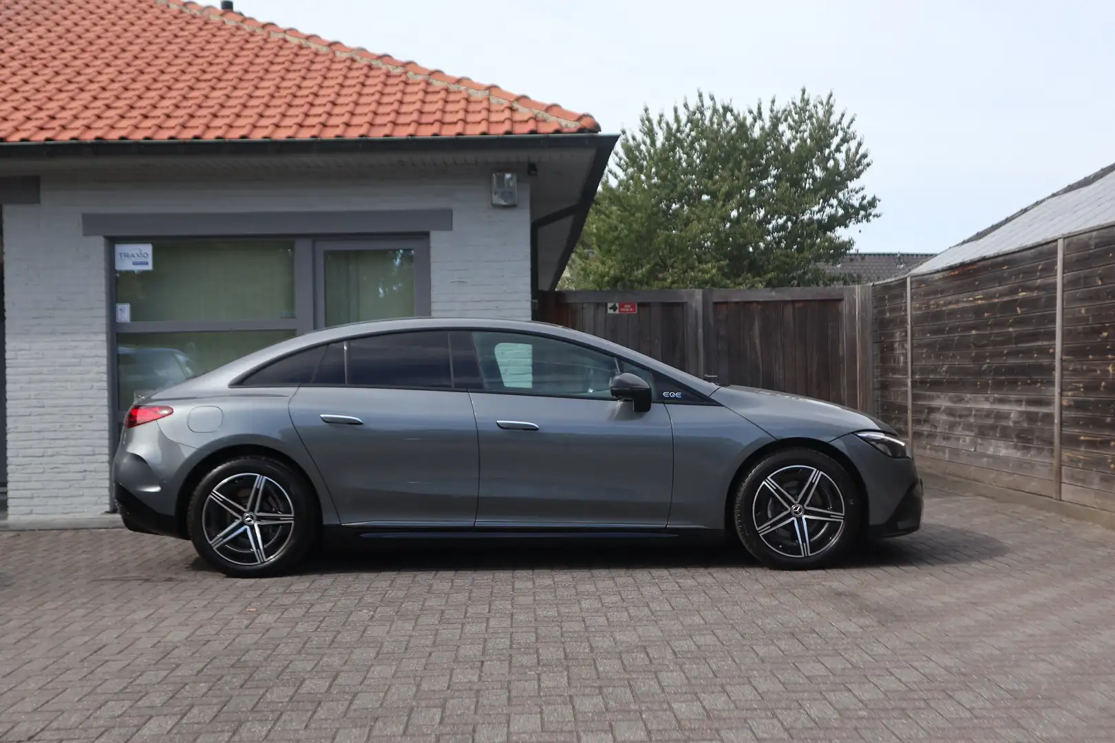 Mercedes-Benz EQE 300 AMG Line /1 eig/leder/camera/distr/night/memory/ Grigio - 2