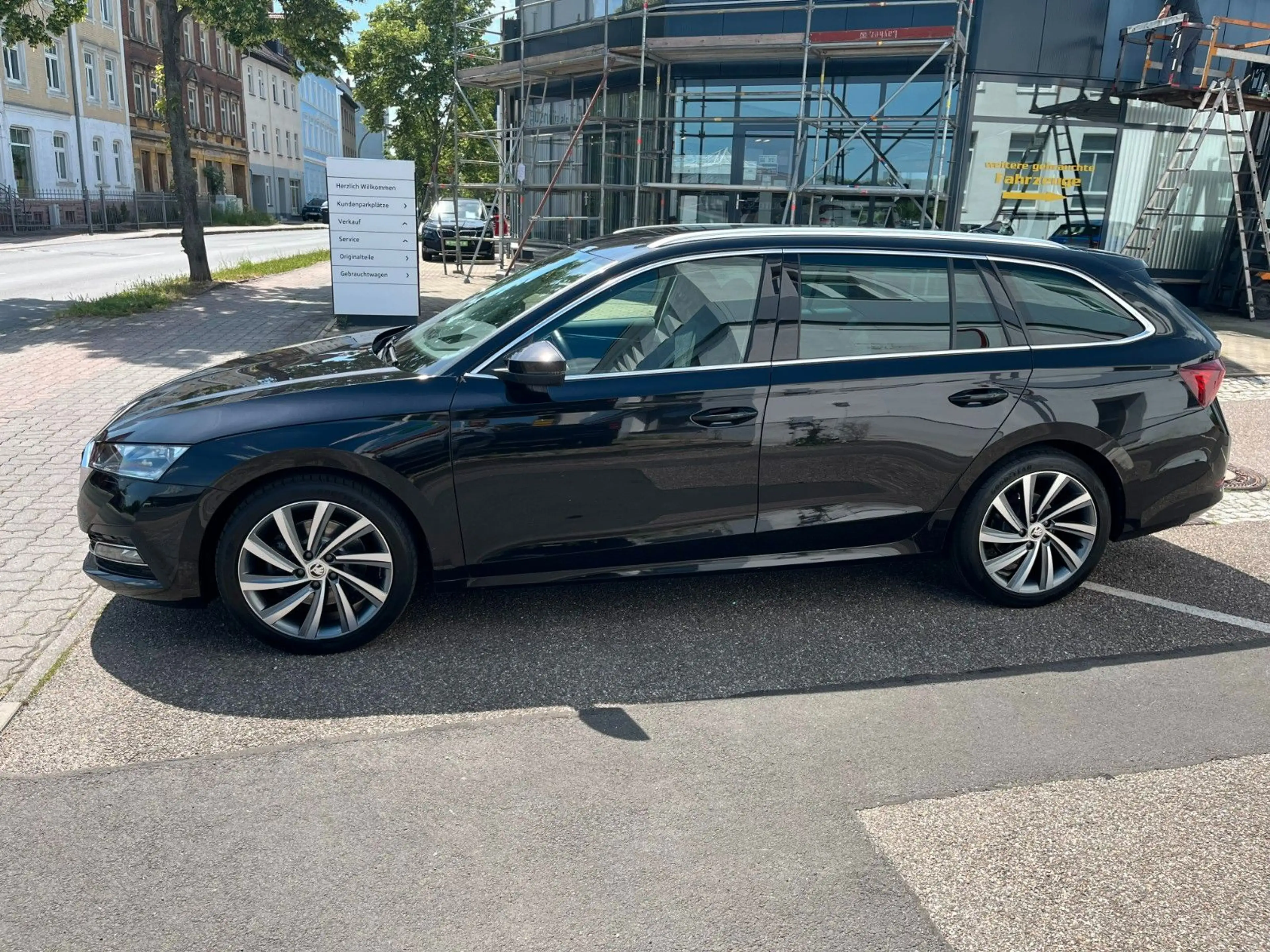 Skoda Octavia Combi Style First Edition 2.0 TDI DSG — photo 2