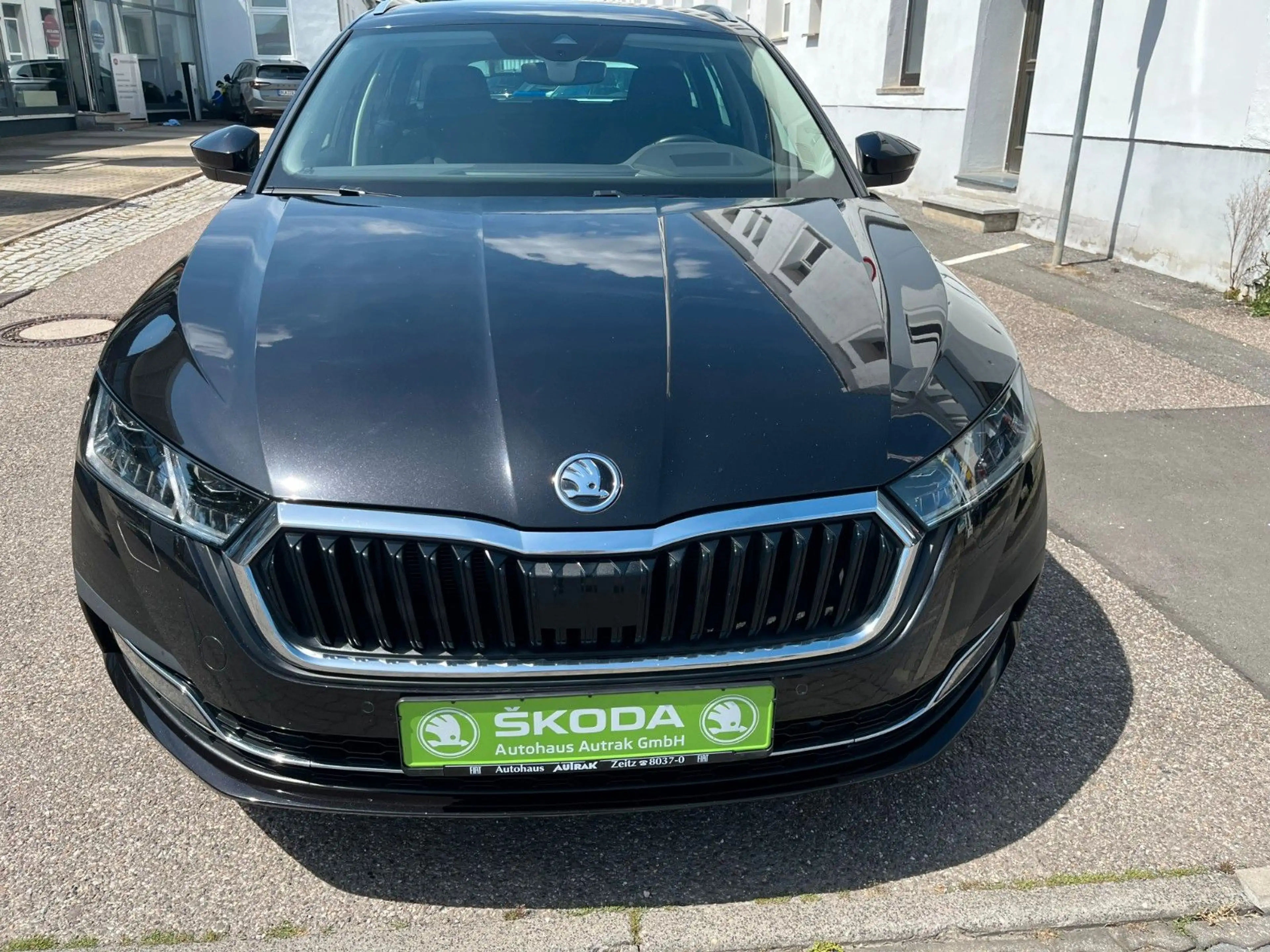 Skoda Octavia Combi Style First Edition 2.0 TDI DSG — photo 8