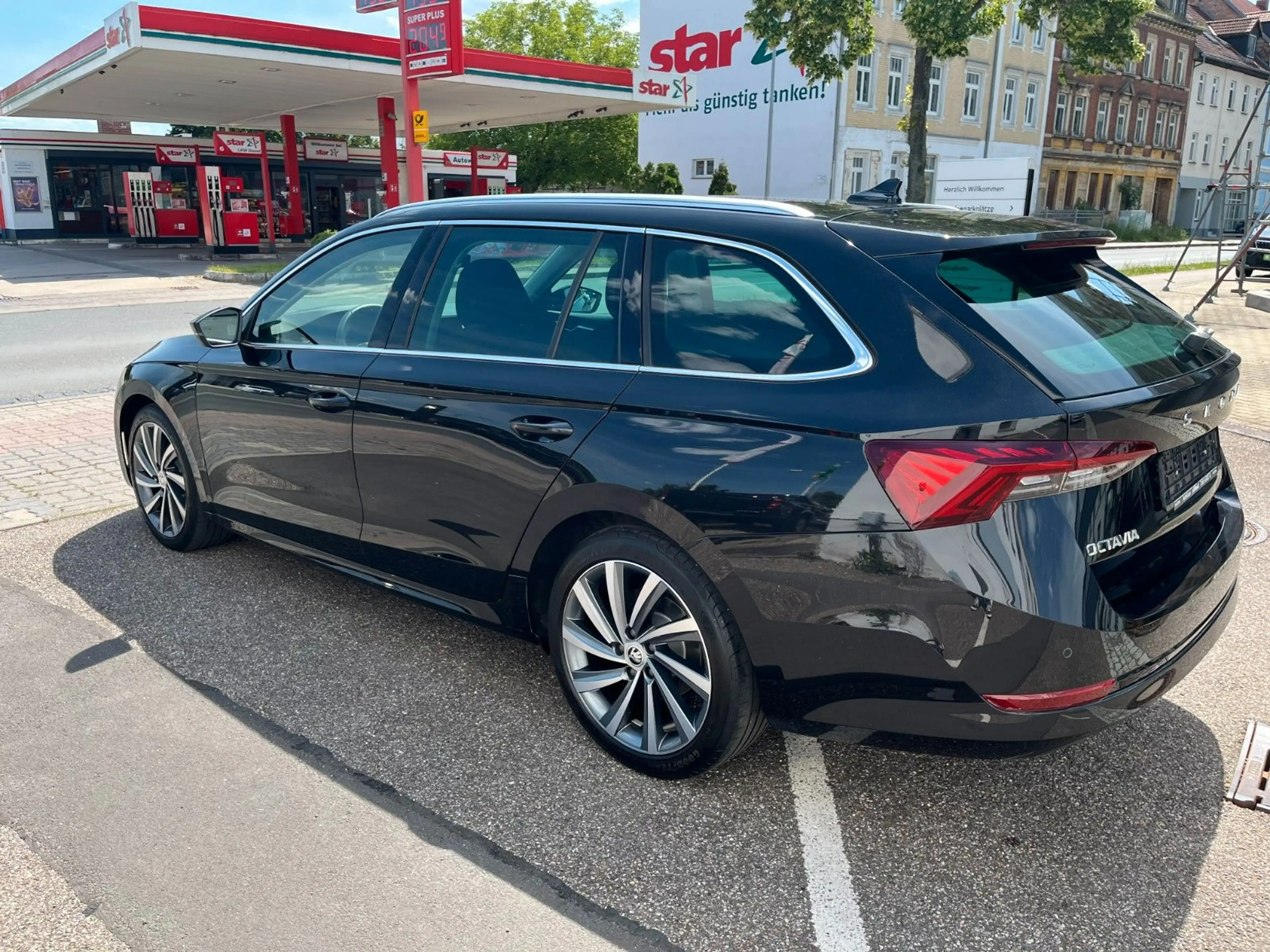 Skoda Octavia Combi Style First Edition 2.0 TDI DSG — photo 3