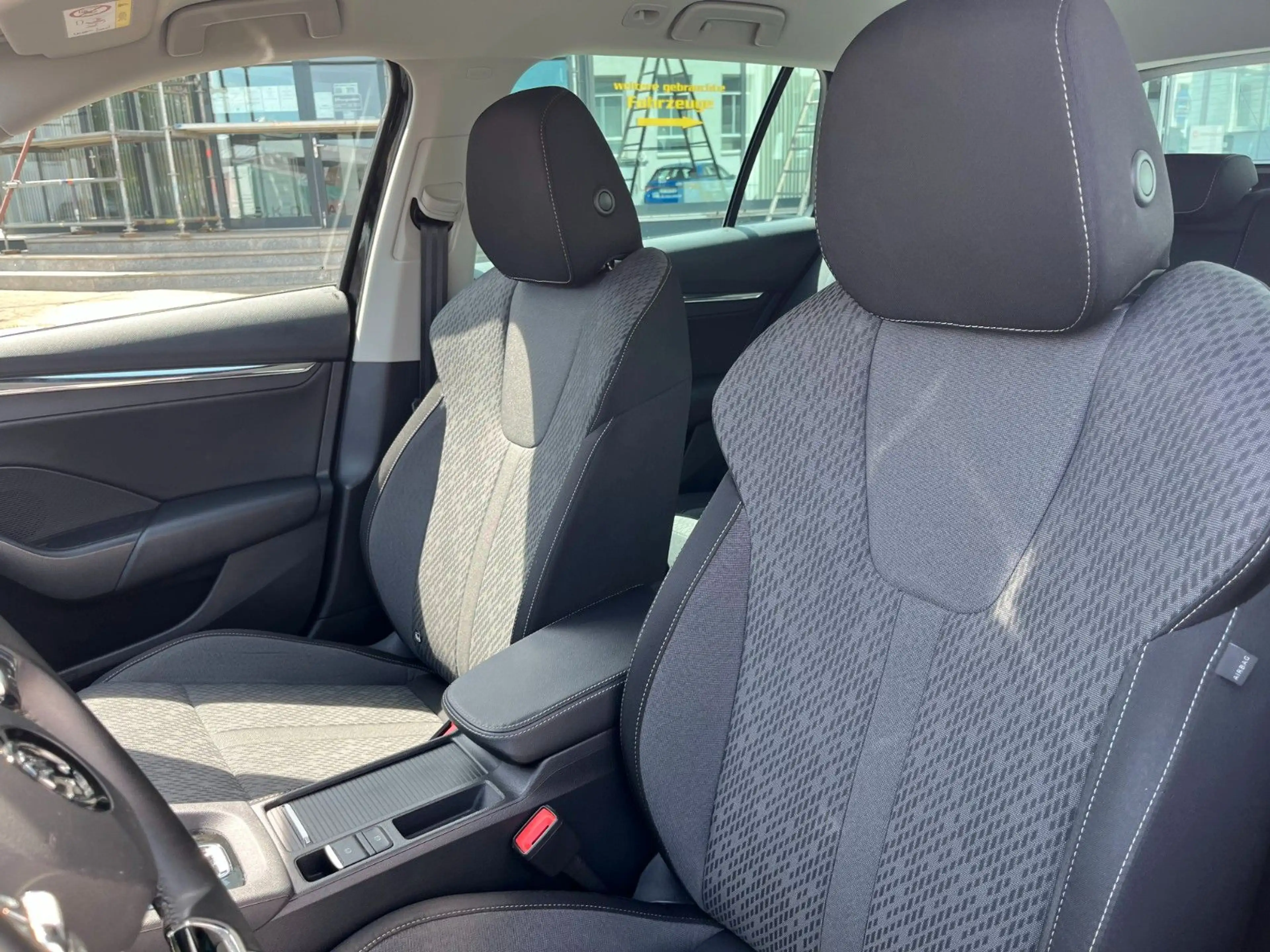 Skoda Octavia Combi Style First Edition 2.0 TDI DSG — photo 13