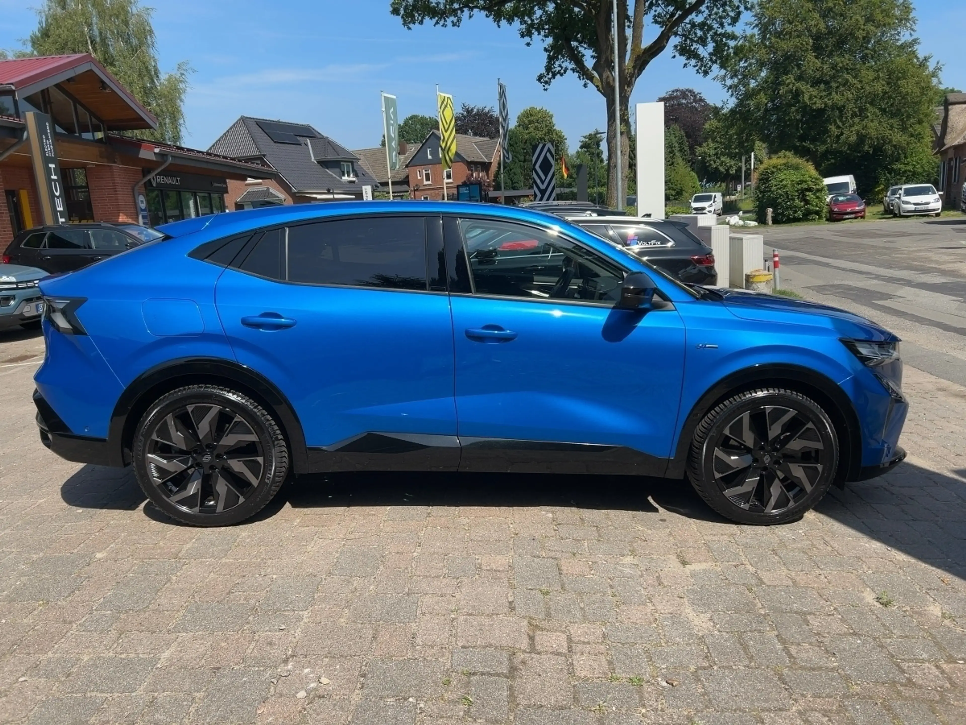 Renault Rafale E-TECH Hybrid 200 Esprit Alpine — photo 5