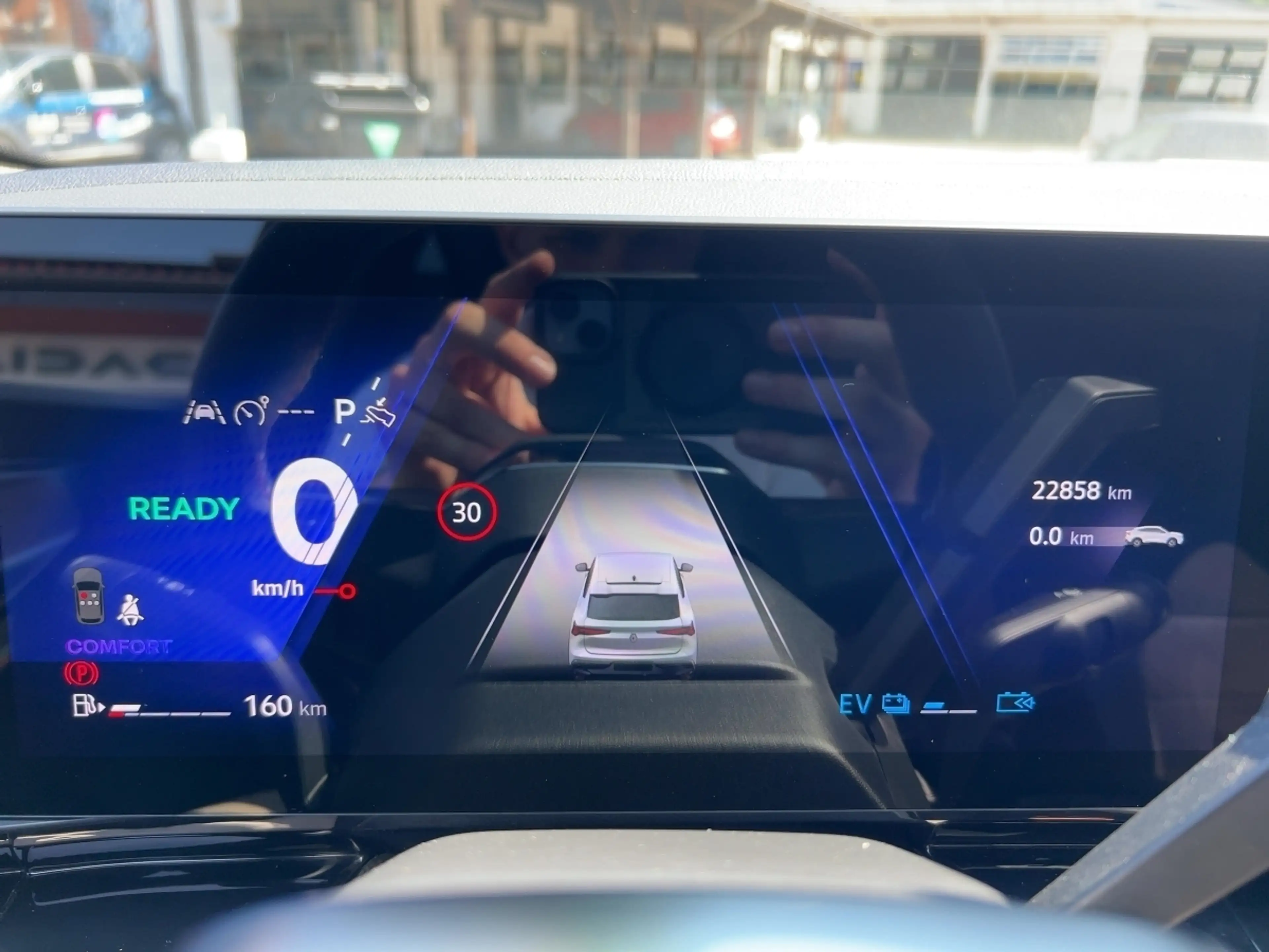 Renault Rafale E-TECH Hybrid 200 Esprit Alpine — photo 7