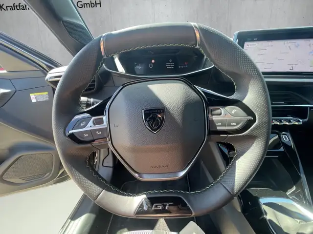 Peugeot 208 view 10