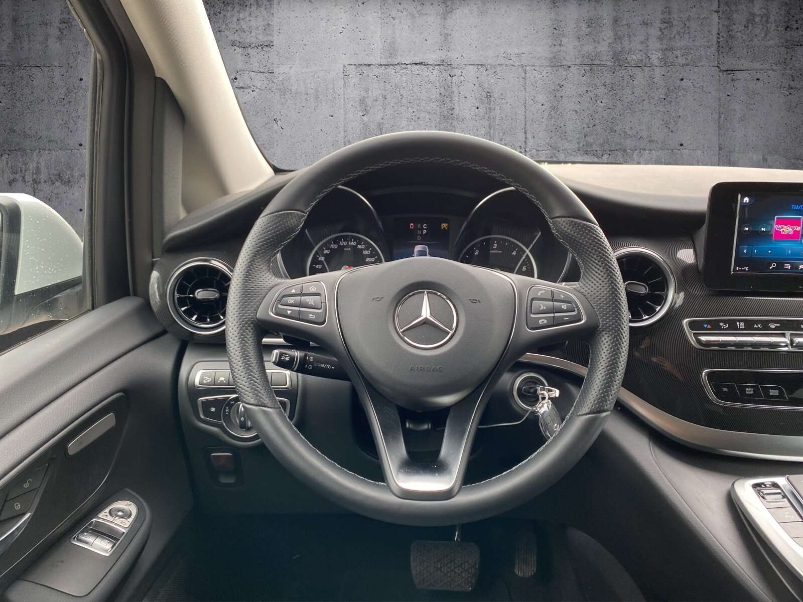 Mercedes-Benz V 250