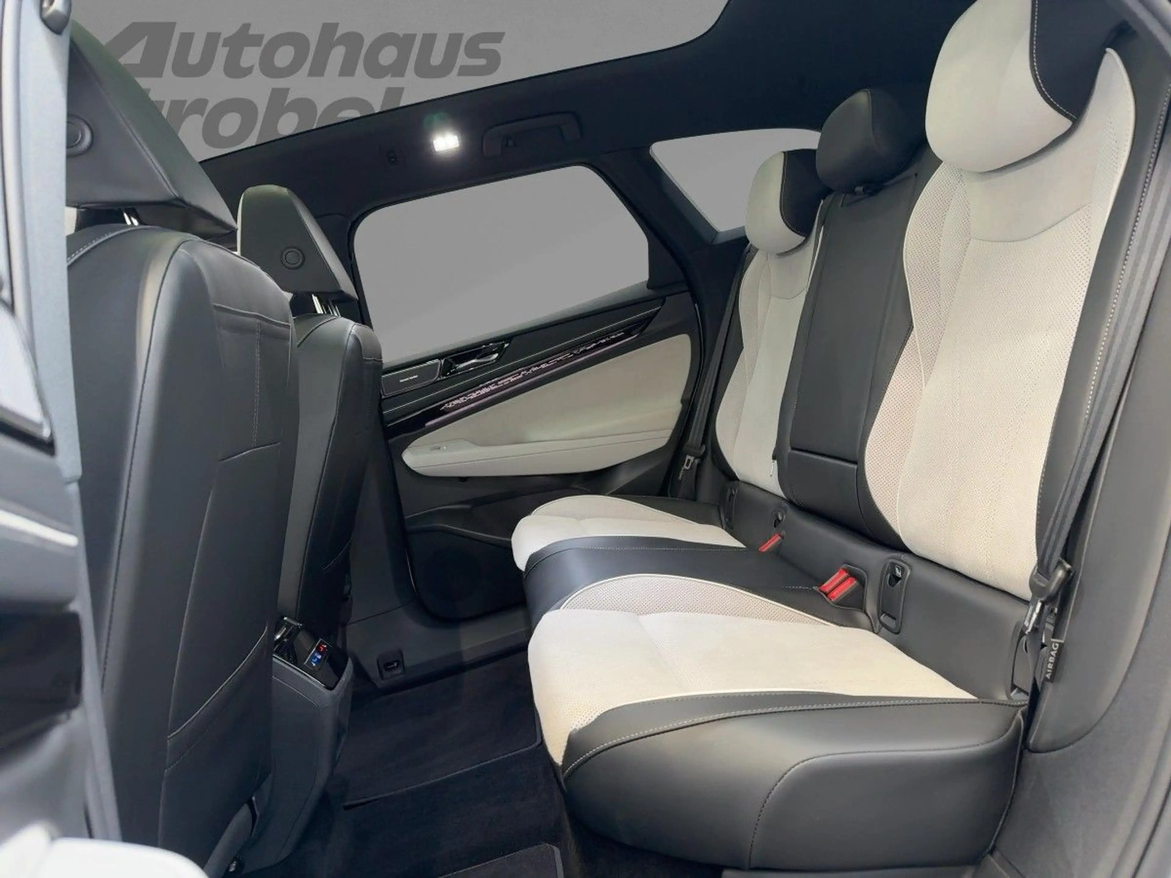 Volkswagen ID.7 Pro S 91 kWh ab 2,49 % Wärmep. ACC D — photo 12