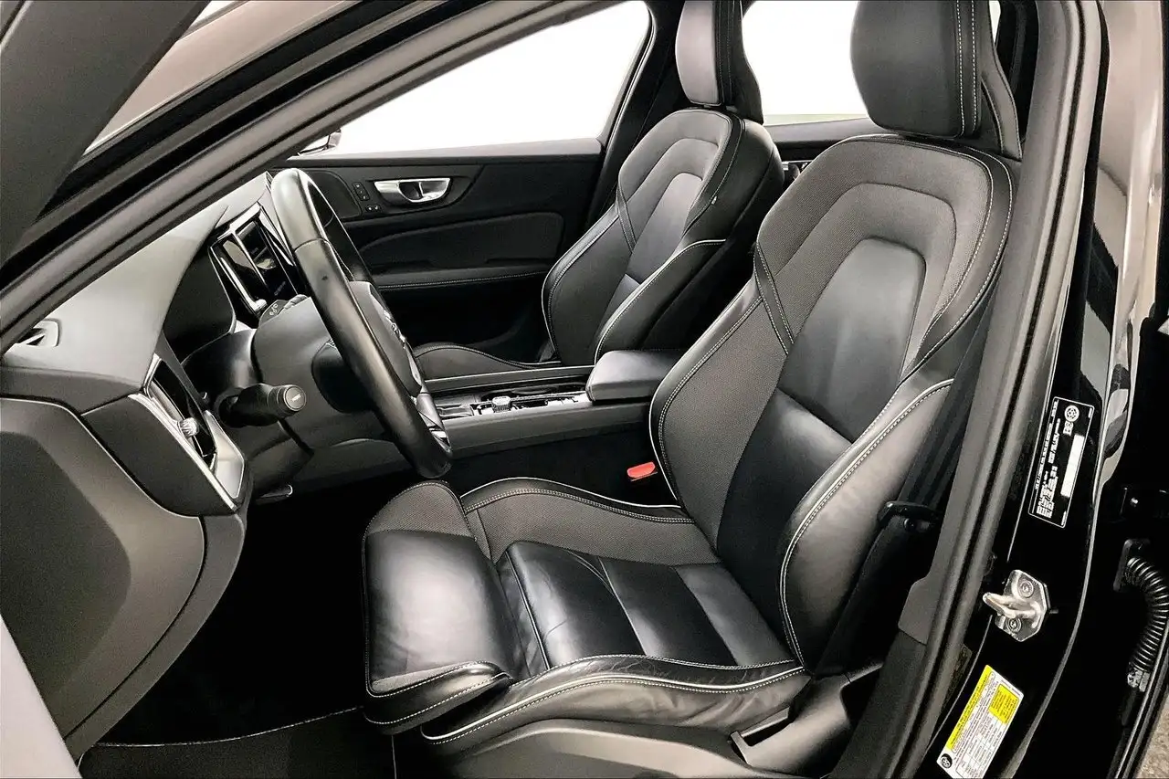 Volvo V60 снимка Volvo V60
