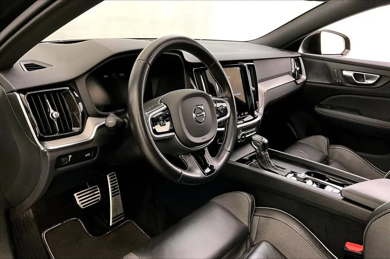 Volvo V60 снимка Volvo V60
