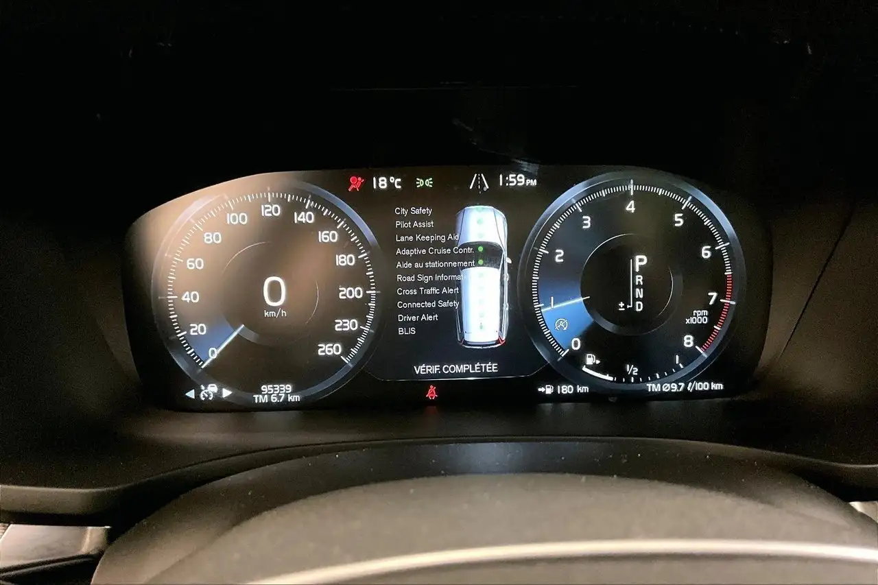 Volvo V60 снимка Volvo V60