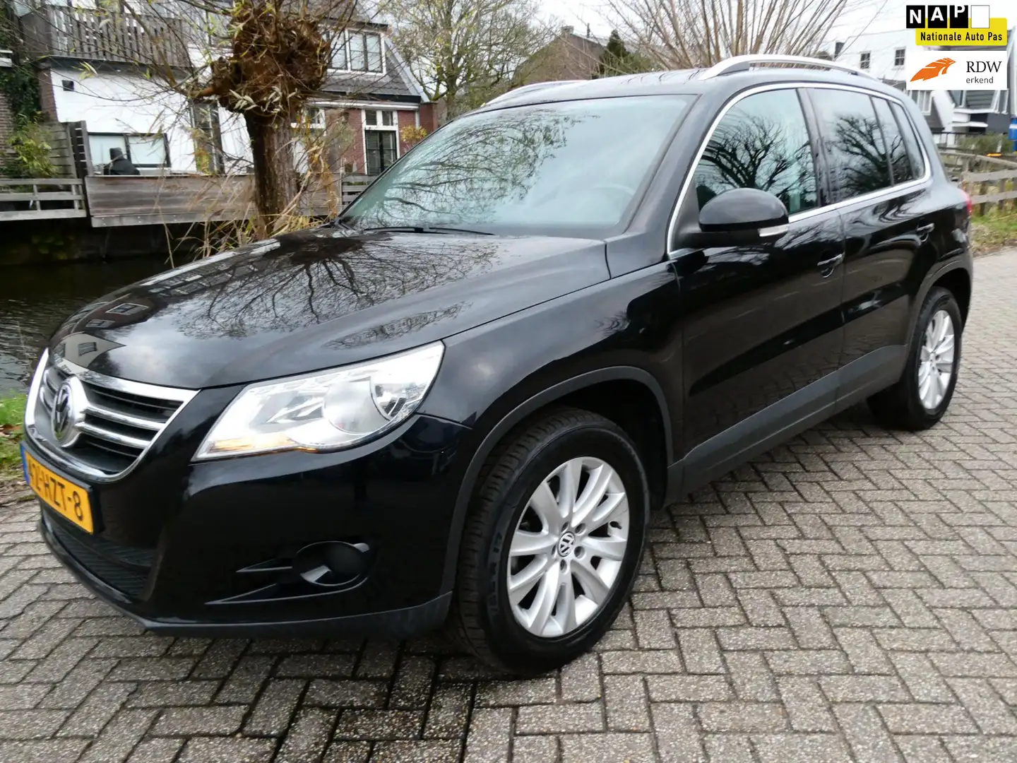 Volkswagen Tiguan 2.0 TSI Sport&Style 4Motion 170pk Airco Trekhaak 2 Zwart - 1