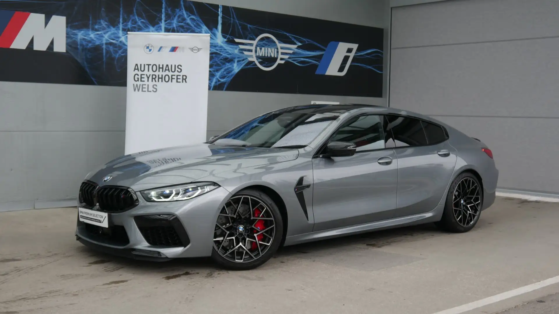 BMW M8 Competition xDrive *Laser/M-Driver Package/360°/Soft Close* Grau - 1