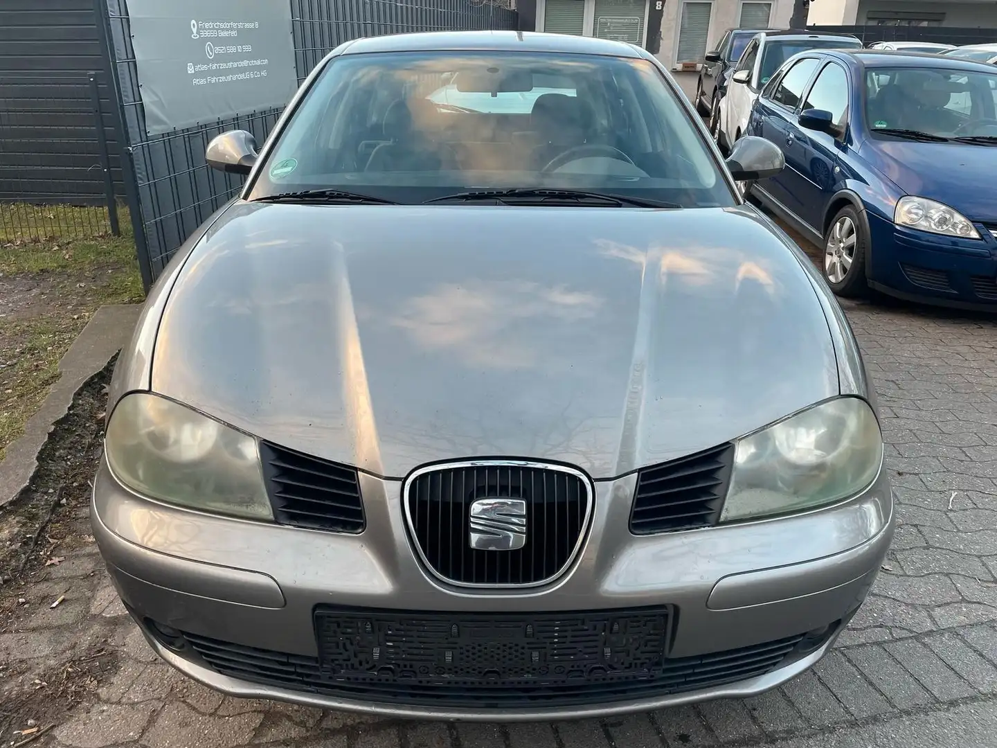 SEAT Ibiza 1.4 16V 55 kW Stella,Klima,Servo,TÜV 04/26 Grau - 2