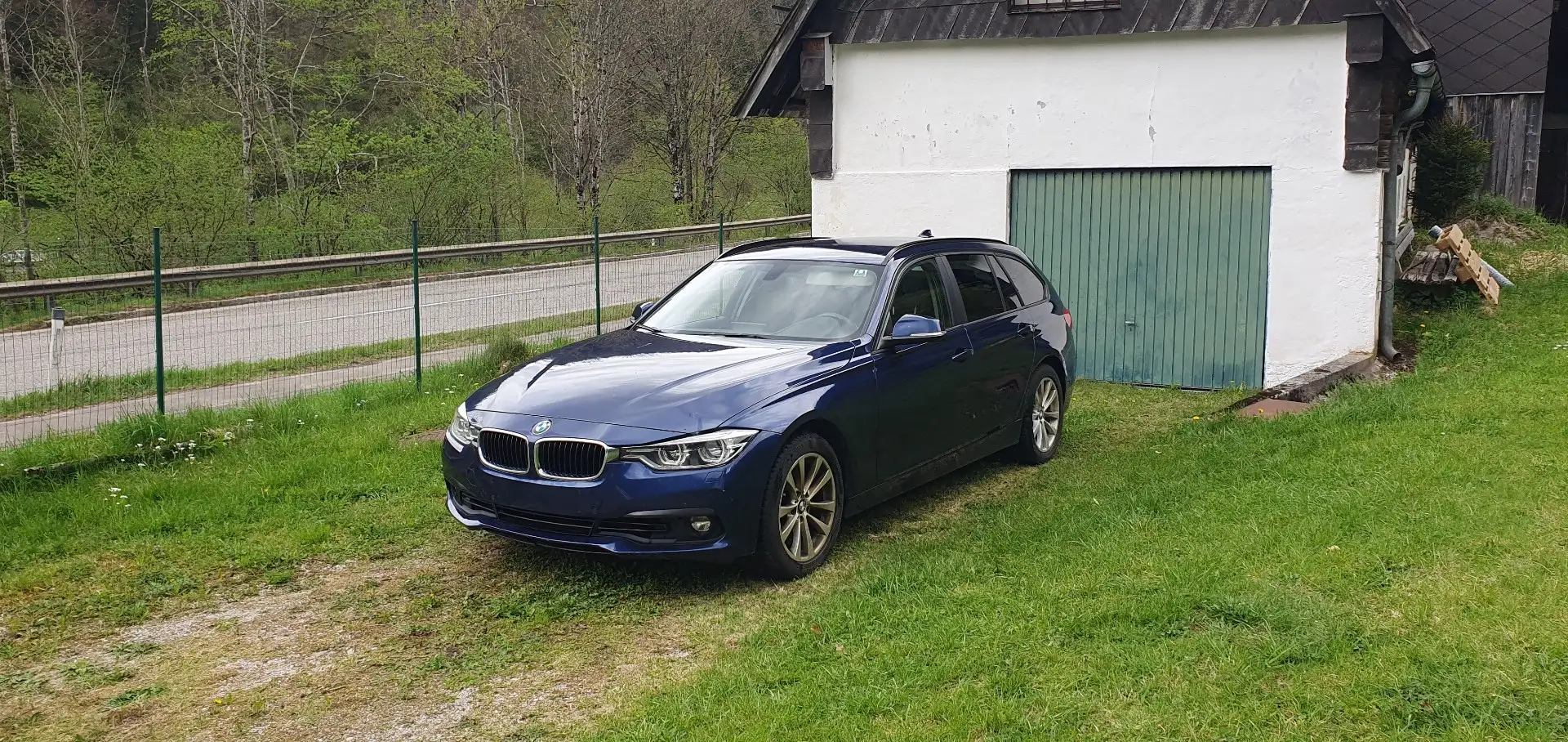 BMW 330 330i xDrive Touring Advantage Aut. - 2