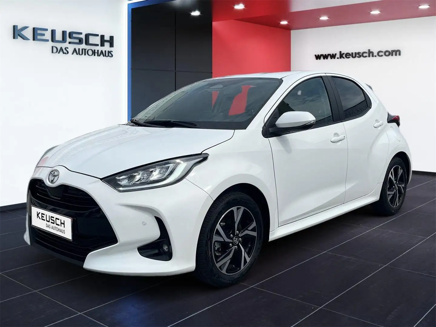 Toyota Yaris 1,5 VVT-i Hybrid Active Drive + Safety Paket Blanco - 2