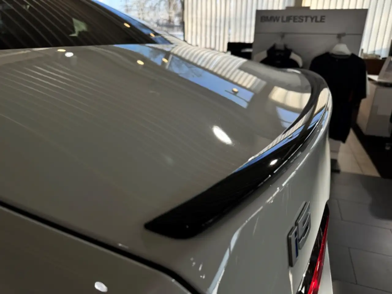 BMW i5 eDrive40 Limousine Sportpaket HUD AHK-klappbar AHK 14