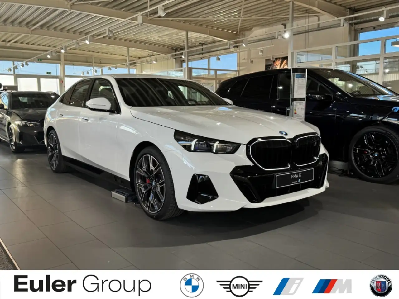 BMW i5 eDrive40 Limousine Sportpaket HUD AHK-klappbar AHK