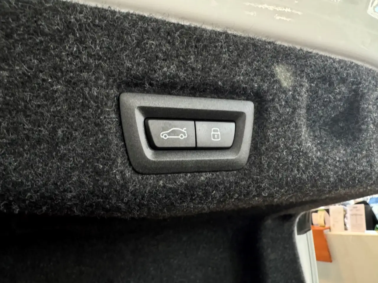 BMW i5 eDrive40 Limousine Sportpaket HUD AHK-klappbar AHK 12