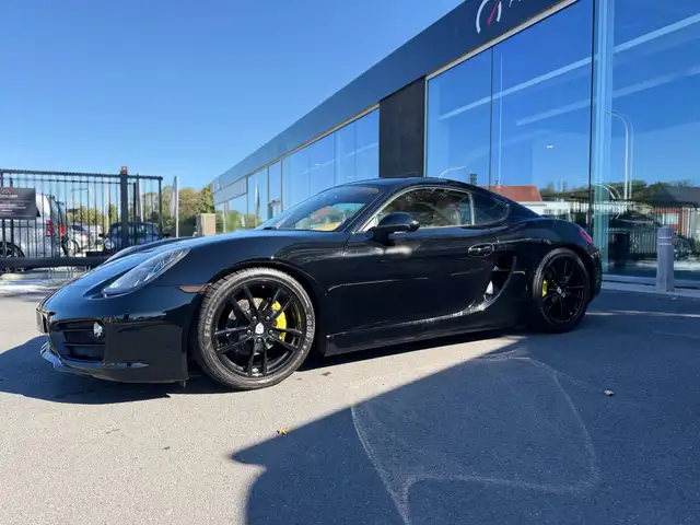 Porsche Cayman view 4