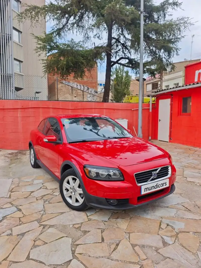 Volvo C30 1.6 Momentum Rojo - 2