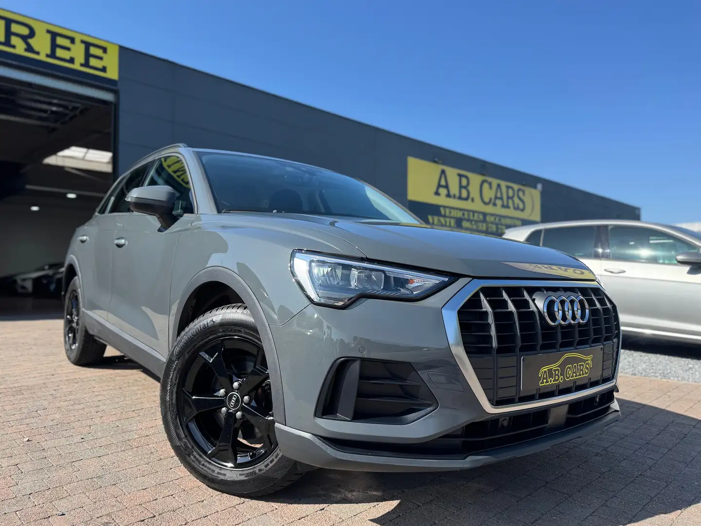 Audi Q3 35 TFSI S tronic *GARANTIE 12MOIS*1ERE MAIN Grey - 1