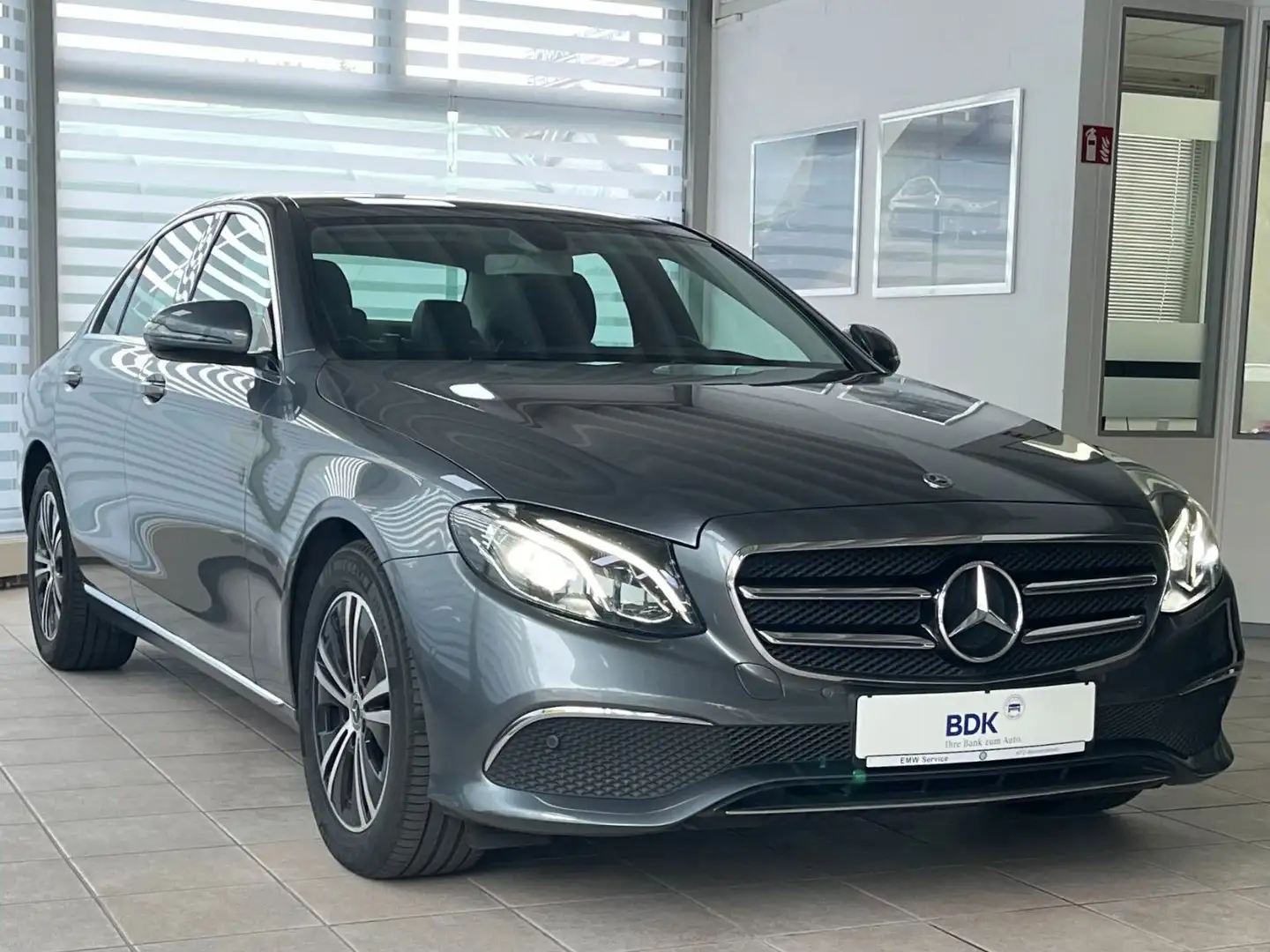Mercedes-Benz E 220 E220d Kamera LED DAB Leder Gris - 2