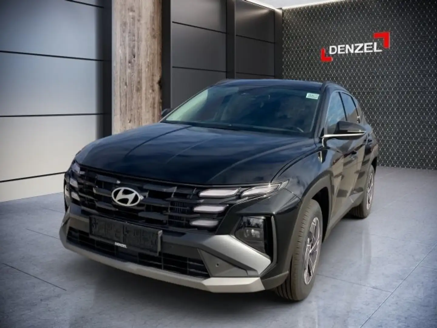 Hyundai TUCSON NX4 GO 1,6 T-GDi 2WD DCT t6bg2 Schwarz - 2