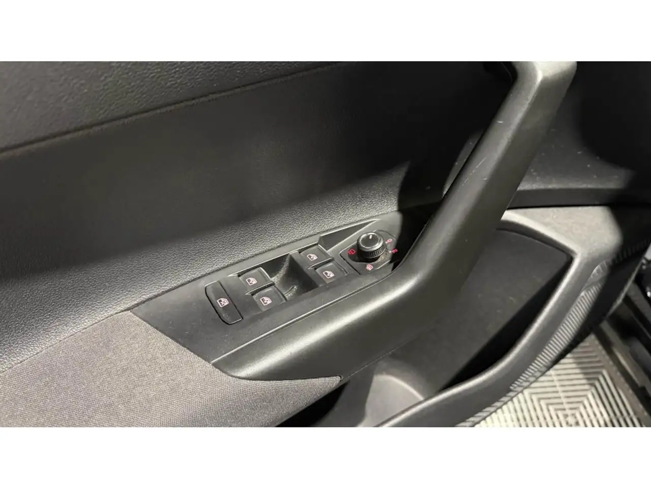 Volkswagen Polo Citadine 5 portes — photo 19