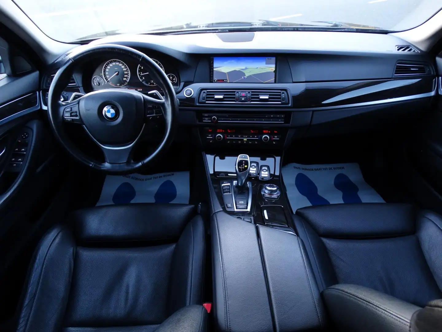 BMW 550 5-serie 550i High Executive - AUTOMAAT - LEDER - P Zwart - 2