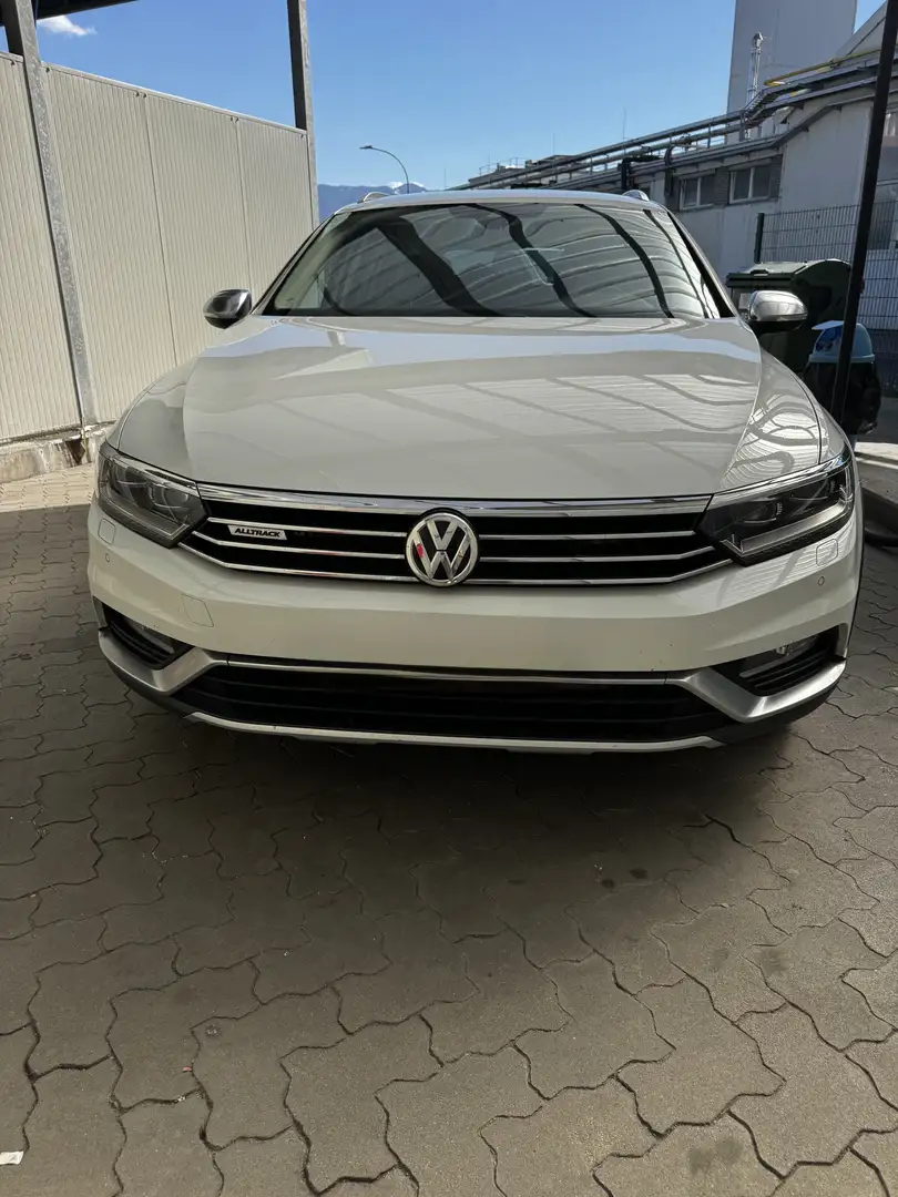 Volkswagen Passat Alltrack 2.0 TDI SCR 4Motion DSG (BMT) - 1