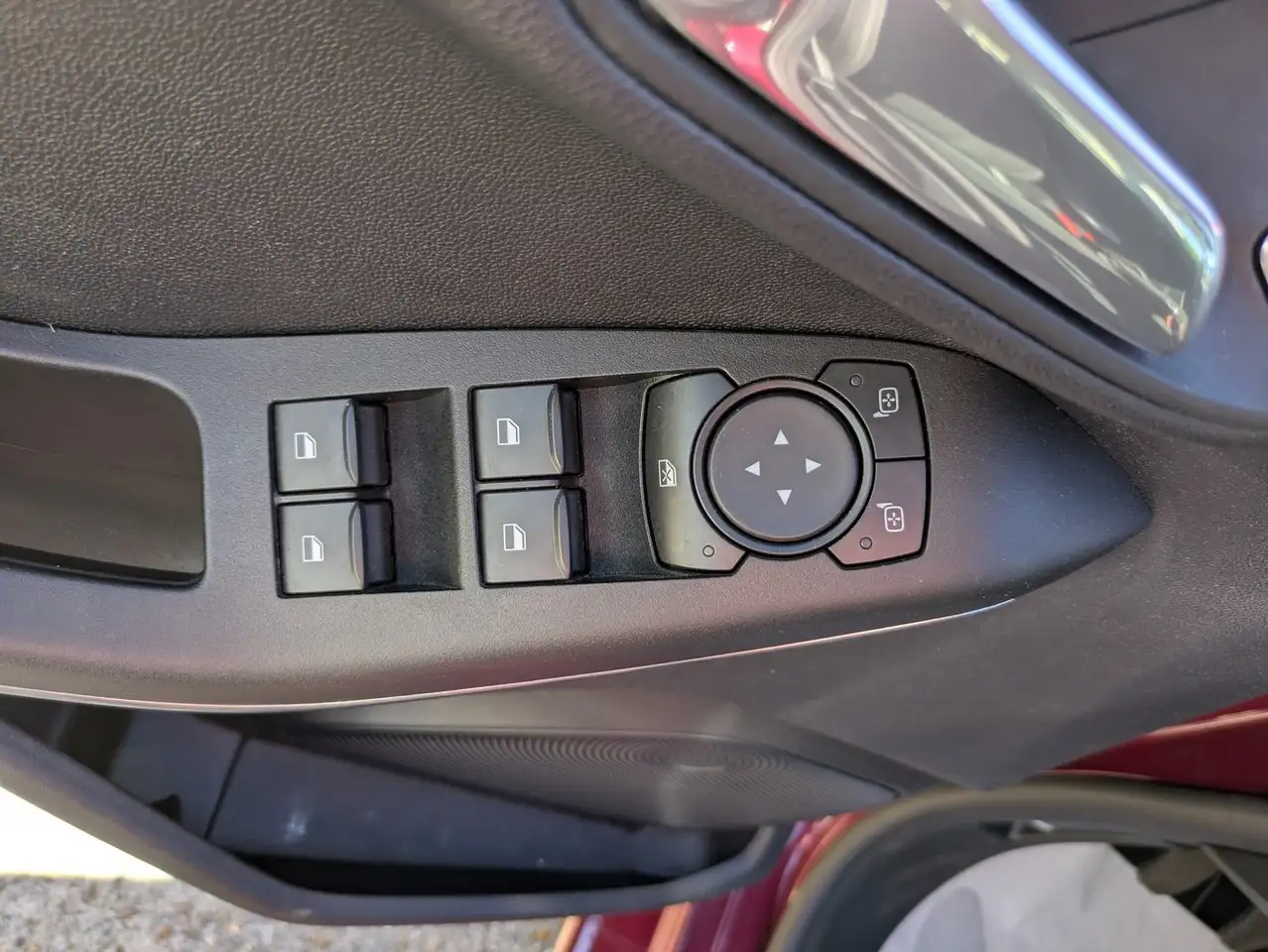 Ford Fiesta Active — photo 14