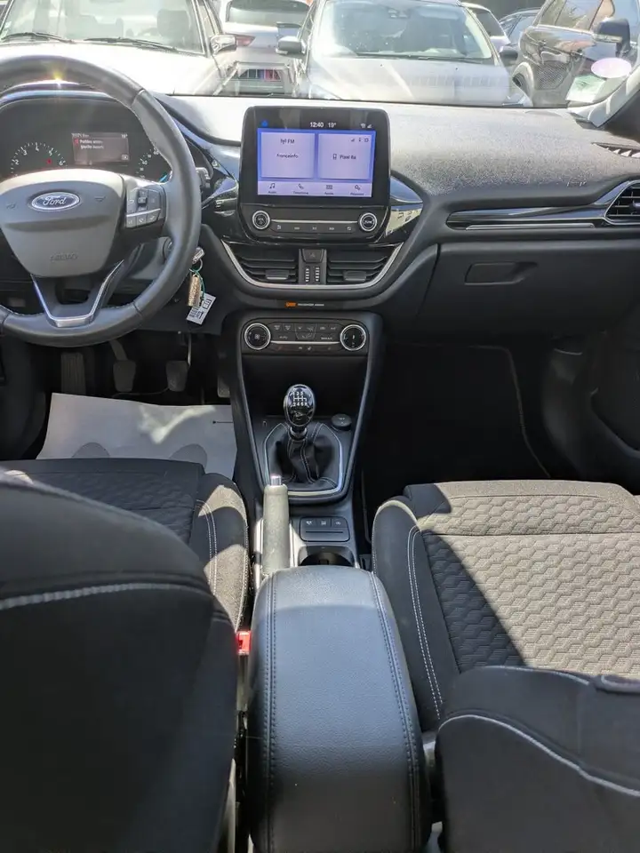 Ford Fiesta Active — photo 20